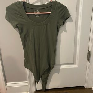Green short sleeve bodysuit